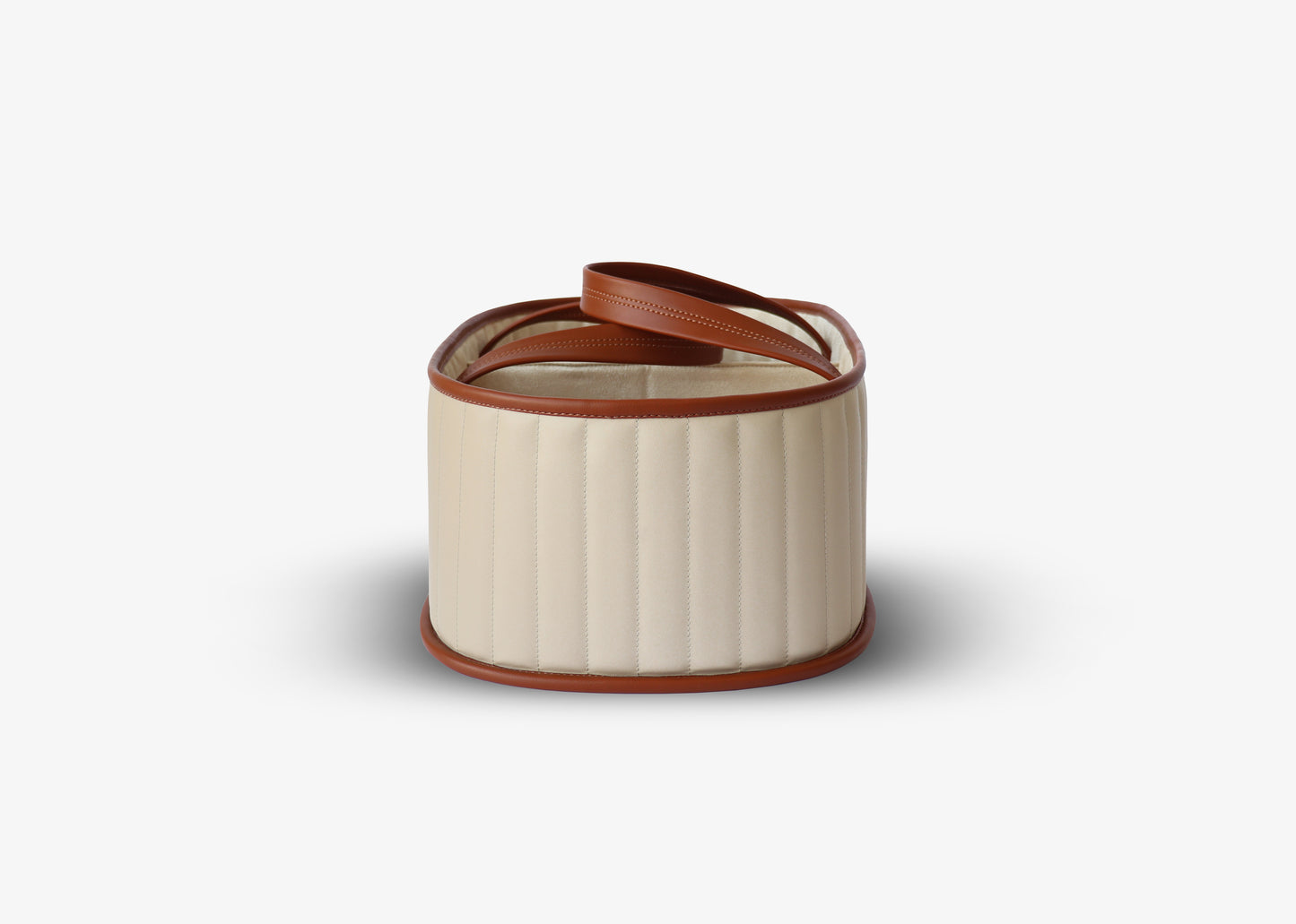 The vintage carrier حامل أدوات الرضيع الكلاسيكي - biege